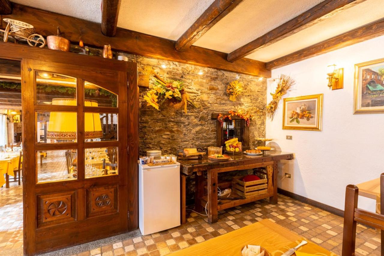 Hotel Des Alpes Saint Rhemy en bosses Bagian luar foto