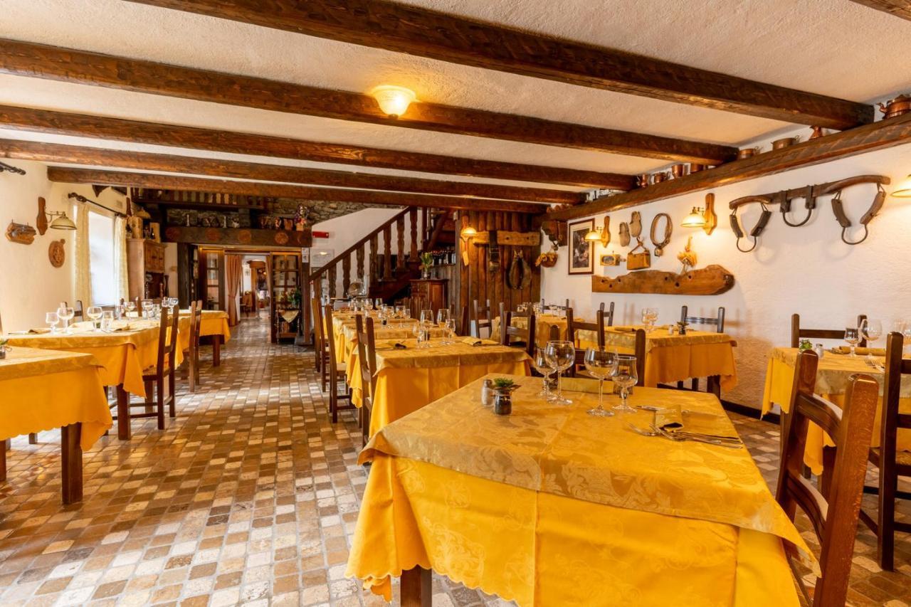 Hotel Des Alpes Saint Rhemy en bosses Bagian luar foto