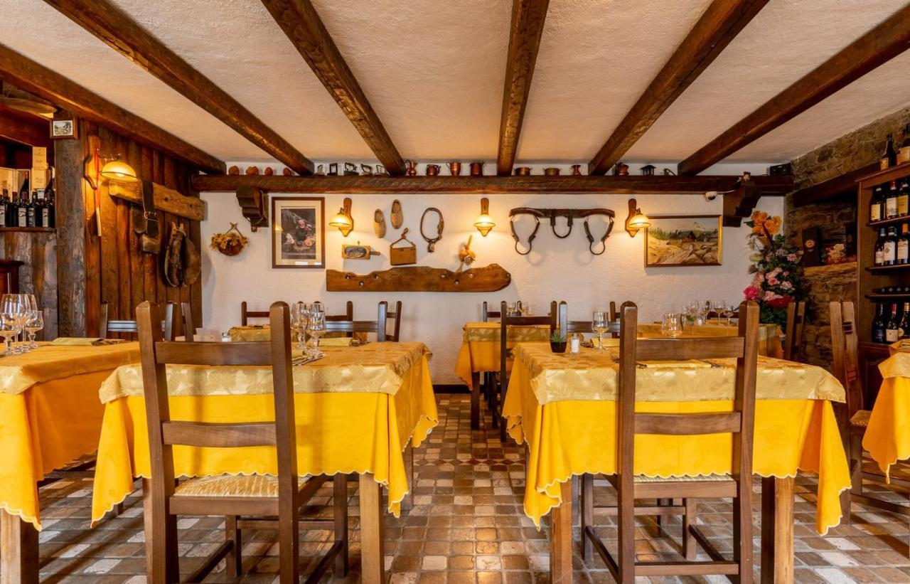 Hotel Des Alpes Saint Rhemy en bosses Bagian luar foto