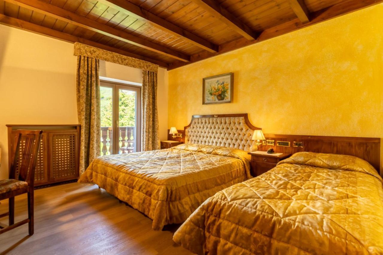 Hotel Des Alpes Saint Rhemy en bosses Bagian luar foto
