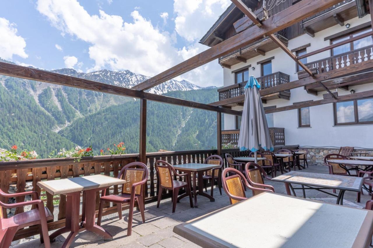 Hotel Des Alpes Saint Rhemy en bosses Bagian luar foto