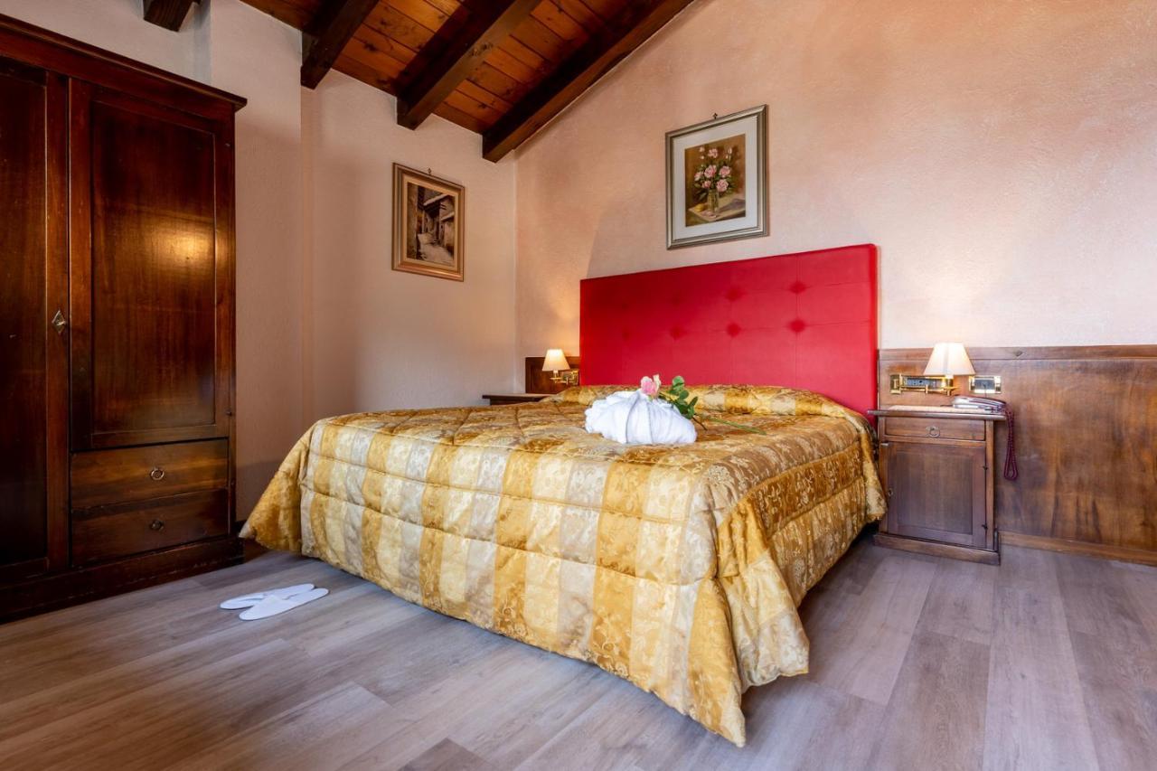 Hotel Des Alpes Saint Rhemy en bosses Bagian luar foto